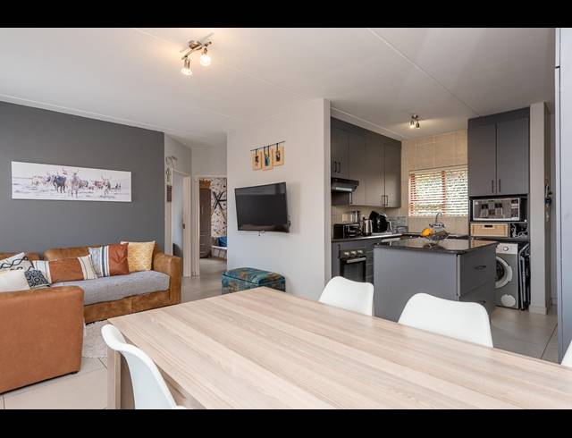 2 BEDROOM TOWNHOUSE SOLD IN GLENVISTA